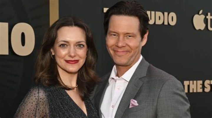 Ike Barinholtz Who Is His Wife, Brother? What Is His Height, Net Worth? ·